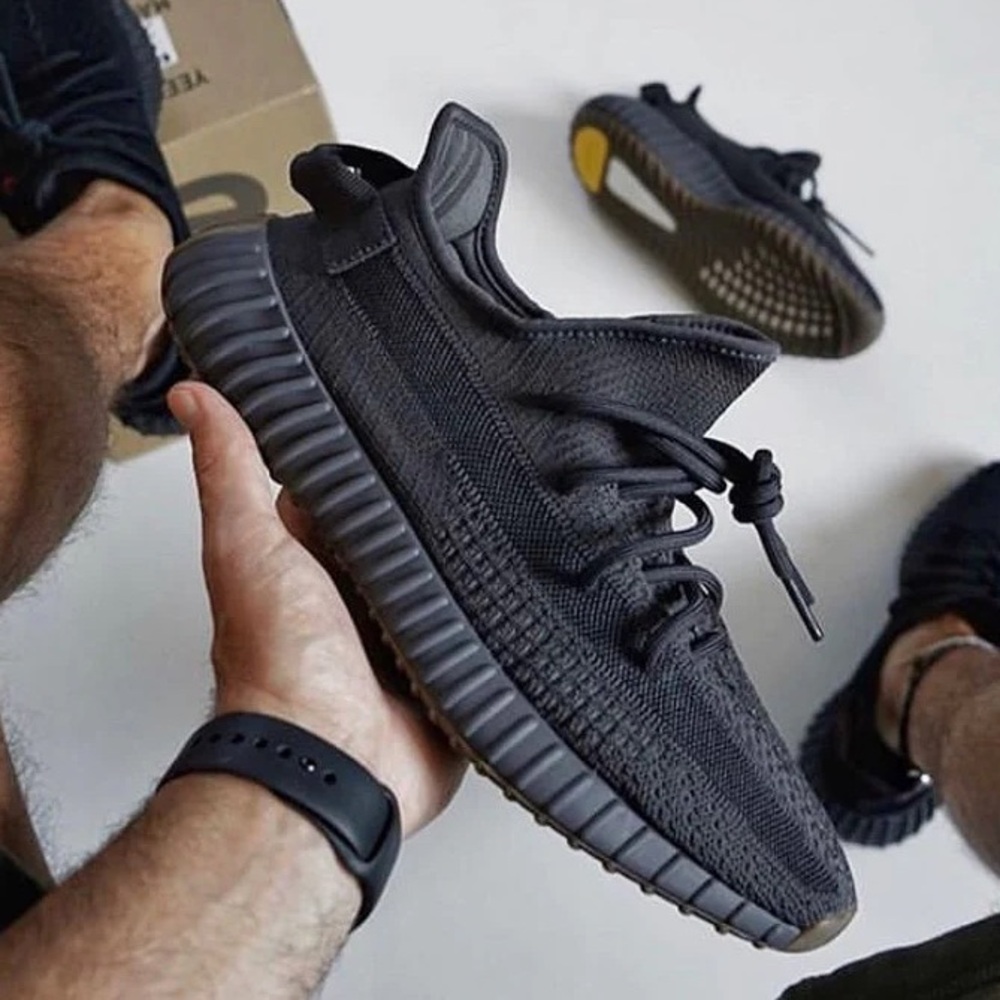 W7 M5.5 Authentic Yeezy Boost 350 V2 'Cinder Non-Reflective' 2020 drop